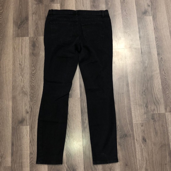 Distressed Black Denim Jeans - Picture 4 of 4